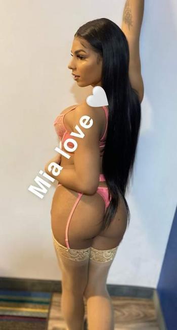 Shemale In Queens New York - Queens Hung Transgender Escorts ðŸ”¥ Queens NY Hung Transgender Escort Ads